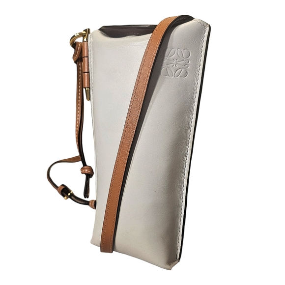 LOEWE GATE TWO-TONE BUCKET BAG - Picture 3 of 16